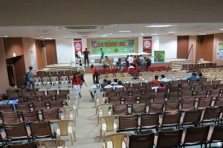Lalitaben Ramniklal Shah Homoeopathy College campus in Jamnagar, Gujarat, India — photo 2