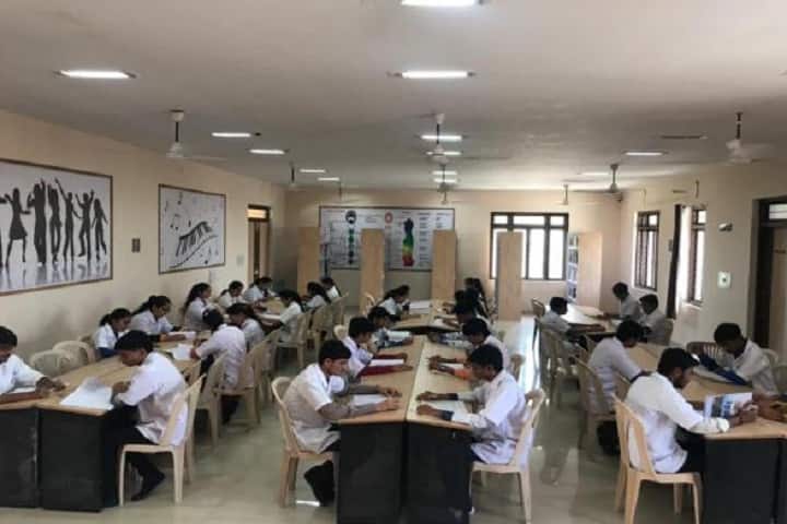 Lalitaben Ramniklal Shah Homoeopathy College campus in Jamnagar, Gujarat, India — photo 5