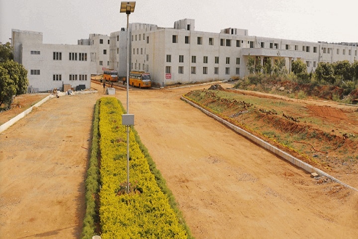 Adhiyamaan College of Agriculture and Research campus in Krishnagiri, Tamil Nadu, India — photo 1