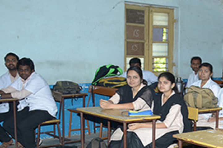 HES Homoeopathic Medical College campus in Akola, Maharashtra, India — photo 3