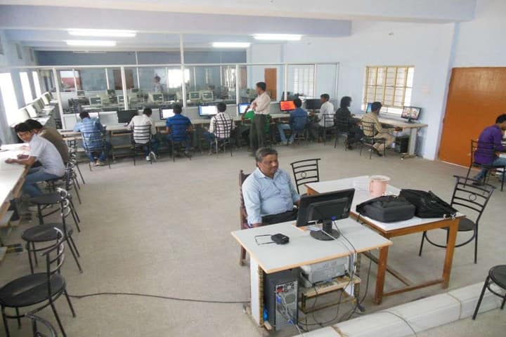 Lal Bahadur Shastri College of Pharmacy campus in Jaipur, Rajasthan, India — photo 3