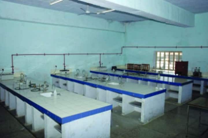Lal Bahadur Shastri College of Pharmacy campus in Jaipur, Rajasthan, India — photo 5