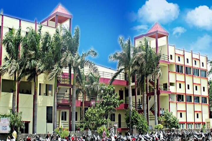 Late Shri Ramraoji Gawande Institute of Pharmacy campus in Akola, Maharashtra, India — photo 1