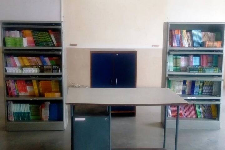 Lokmangal College of Pharmacy campus in Wadala, Maharashtra, India — photo 4