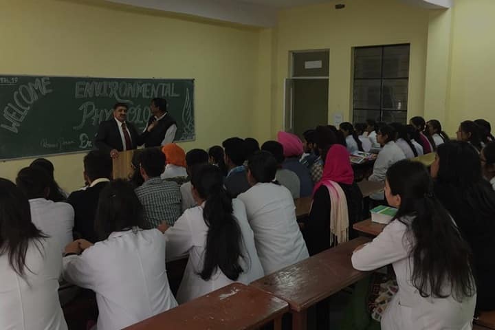 Guru Nanak Ayurvedic Medical College and Research Institute campus in Ludhiana, Punjab, India — photo 2