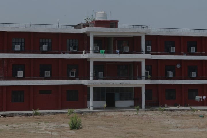 Guru Nanak Ayurvedic Medical College and Research Institute campus in Ludhiana, Punjab, India — photo 3
