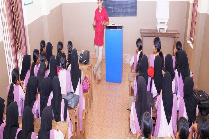 VKHMO College of Arts and Science for Women campus in Kozhikode, Kerala, India — photo 2
