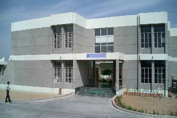 Veerayatan Institute of Business Administrator and Computer Applications campus in Mandvi, Gujarat, India — photo 1