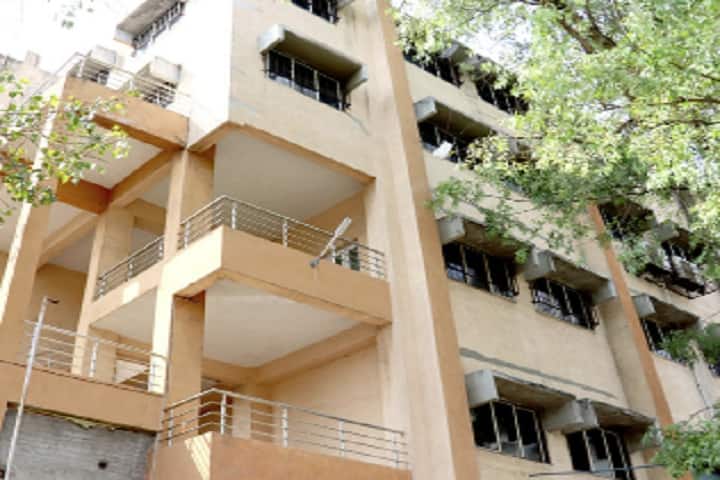 CD Pachchigar Homoeopathic Medical College, Surat campus in Surat, Gujarat, India