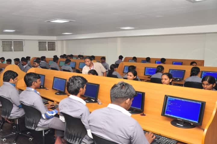 Sri Venkateshwaraa College of Engineering and Technology campus in Puducherry, India — photo 3