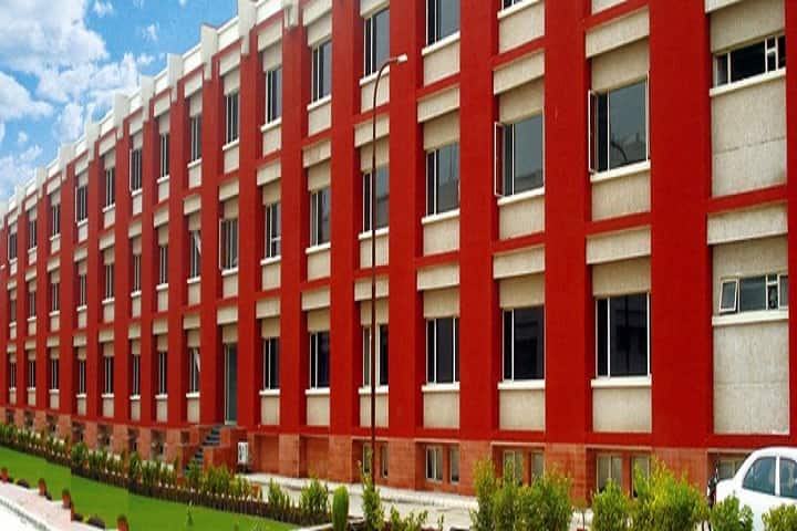 Jagran Institute of Management and Mass Communication campus in Kanpur, Uttar Pradesh, India — photo 1