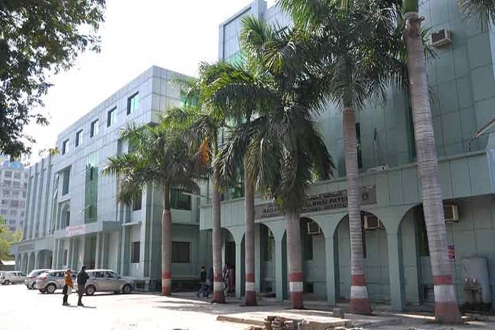 Shri RGP Gujarati Professional Institute campus in Indore, Madhya Pradesh, India — photo 1