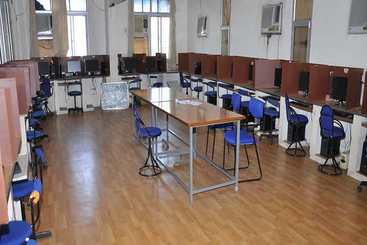 Shri RGP Gujarati Professional Institute campus in Indore, Madhya Pradesh, India — photo 4