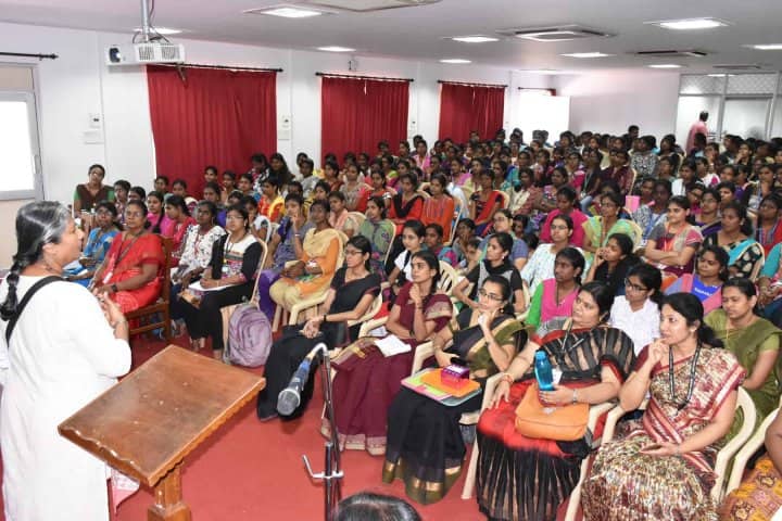 Lady Doak College campus in Madurai, Tamil Nadu, India — photo 4