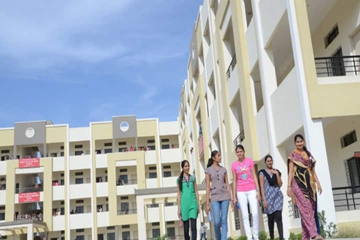 Shree Saurashtra Education Trust BBA and BCA College campus in Junagadh, Gujarat, India — photo 1