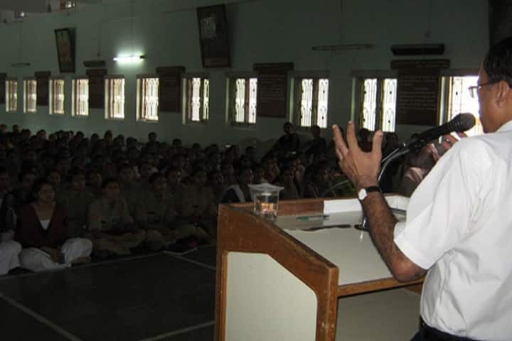Shree Saurashtra Education Trust BBA and BCA College campus in Junagadh, Gujarat, India — photo 6