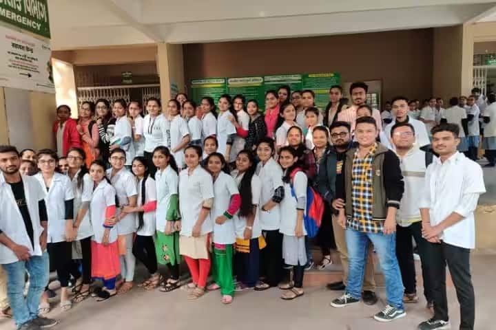 AMC MET Nursing College campus in Ahmedabad, Gujarat, India — photo 4
