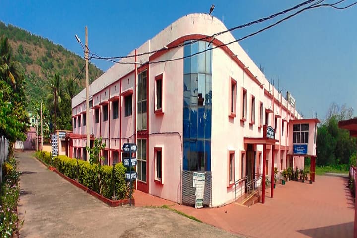 Utkalmani Homoeopathic Medical College and Hospital campus in Rourkela, Odisha, India — photo 1