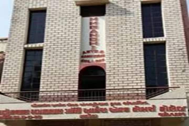 MM Gandhi Arts and Commerce College campus in Kalol, Gujarat, India — photo 1