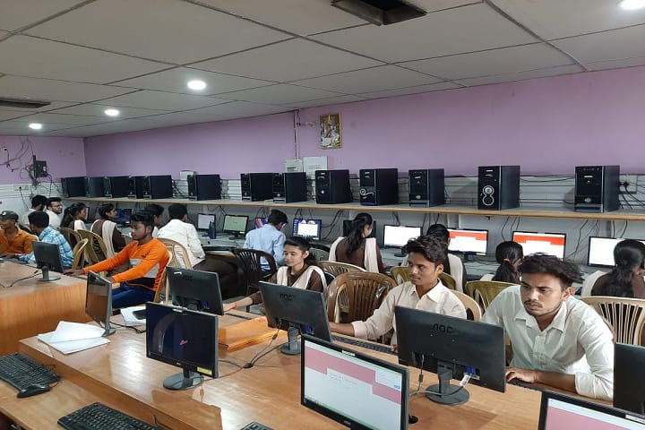 Rajiv Gandhi College of Computer Application and Technology campus in Satna, Madhya Pradesh, India — photo 1