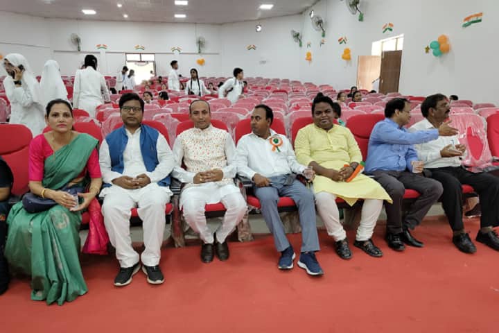 Shaheed Raja Hari Prasad Mal Government Homeopathic Medical College and Hospital campus in Gorakhpur, Uttar Pradesh, India — photo 4