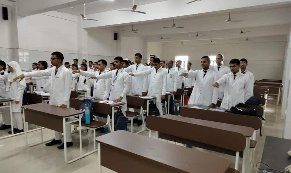 Shaheed Raja Hari Prasad Mal Government Homeopathic Medical College and Hospital campus in Gorakhpur, Uttar Pradesh, India — photo 5
