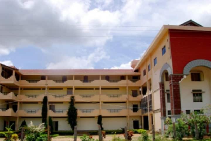 Aruna College of Nursing campus in Tumkur, Karnataka, India — photo 1