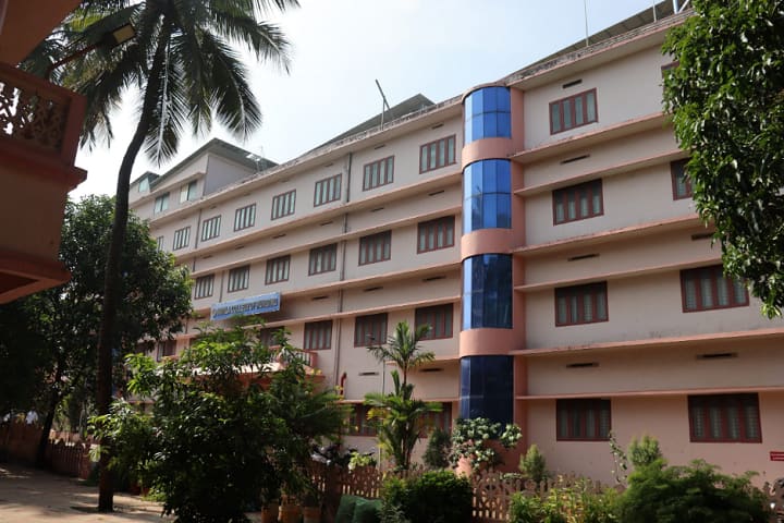Amala College of Nursing, Thrissur campus in Thrissur, Kerala, India