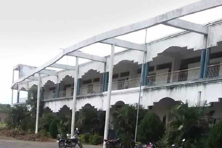 Manoharbhai Patel College of Agriculture campus in Gondia, Maharashtra, India — photo 1