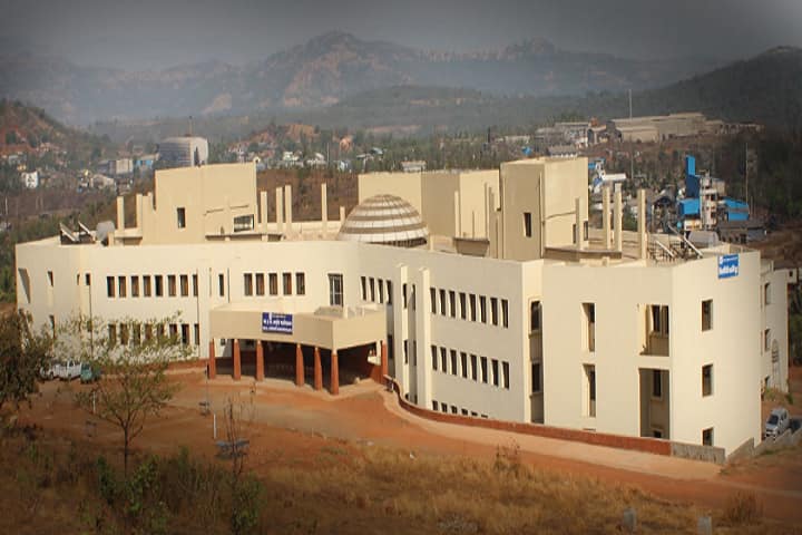 MES Ayurved Mahavidyalaya campus in Ratnagiri, Maharashtra, India — photo 1