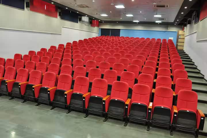 Maratha Vidya Prasarak Samaj's Karmaveer Adv Baburao Ganpatrao Thakare College of Engineering campus in Nashik, Maharashtra, India — photo 6