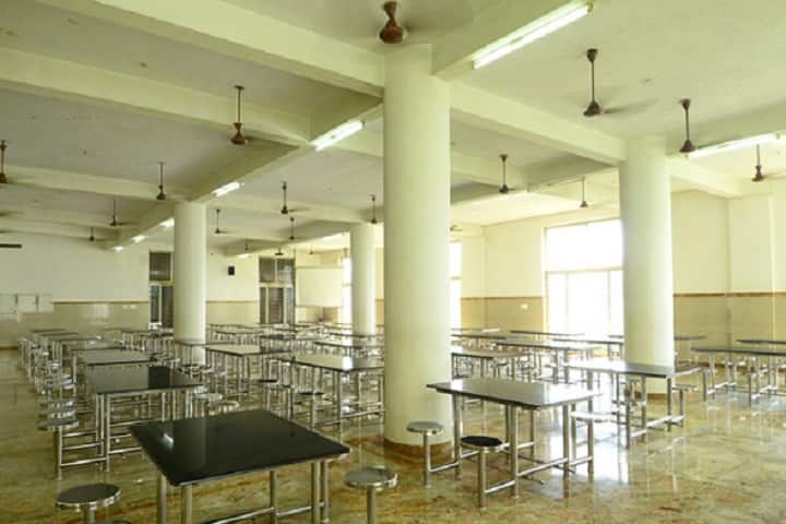 Dhanalakshmi Srinivasan University campus in Tiruchirappalli, Tamil Nadu, India — photo 2