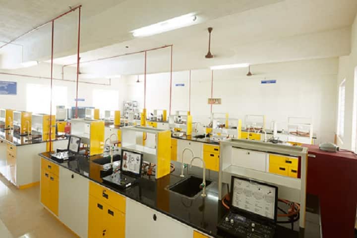 Dhanalakshmi Srinivasan University campus in Tiruchirappalli, Tamil Nadu, India — photo 5