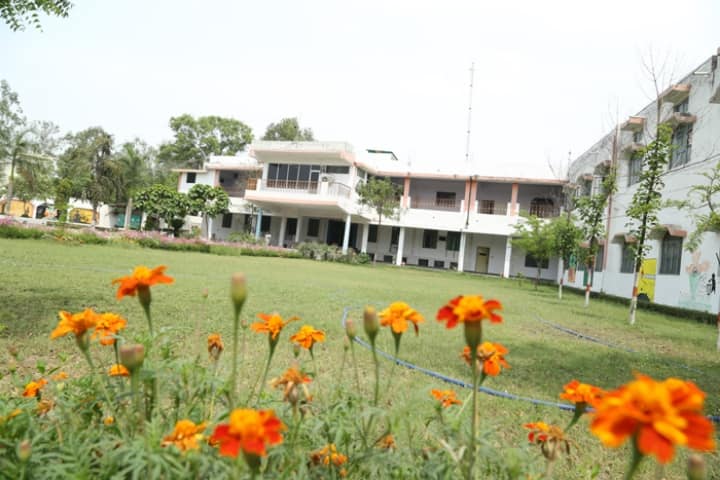 Krishna College of Law campus in Bijnor, Uttar Pradesh, India — photo 1