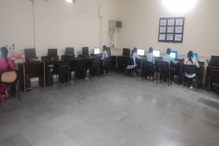 Nagpur College of Pharmacy campus in Nagpur, Maharashtra, India — photo 3