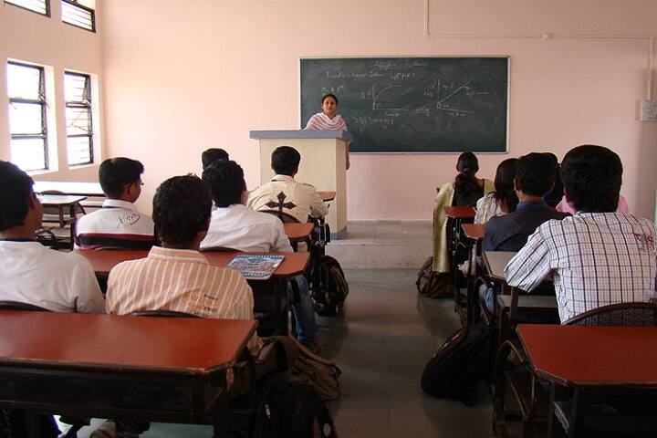 Nanasaheb RG Patil Institute of Pharmacy campus in Jalgaon, Maharashtra, India — photo 3