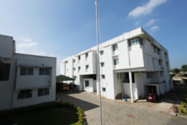 Nanjappa Institute of Physiotherapy campus in Shivamogga, Karnataka, India — photo 2