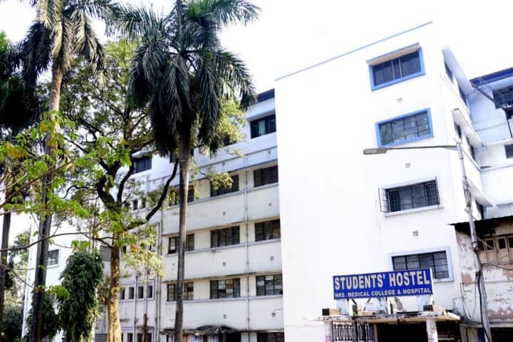 NRS Medical College campus in Kolkata, West Bengal, India — photo 4