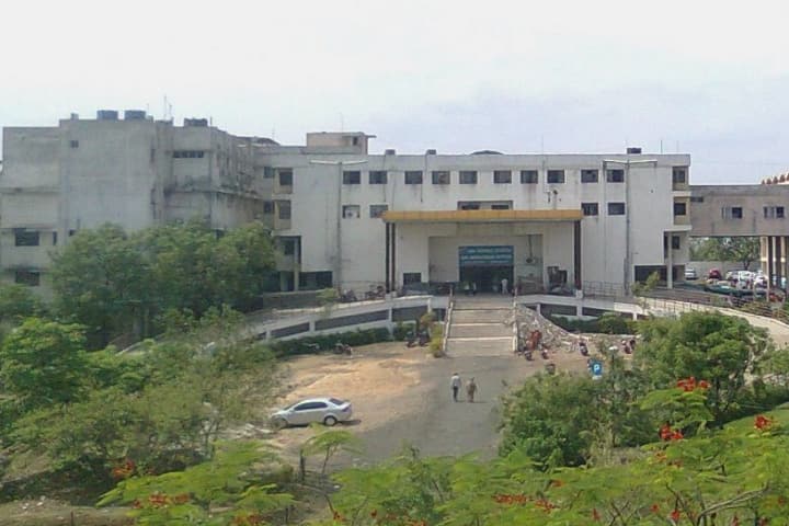 VSPMs College of Nursing and Research Centre campus in Nagpur, Maharashtra, India — photo 2