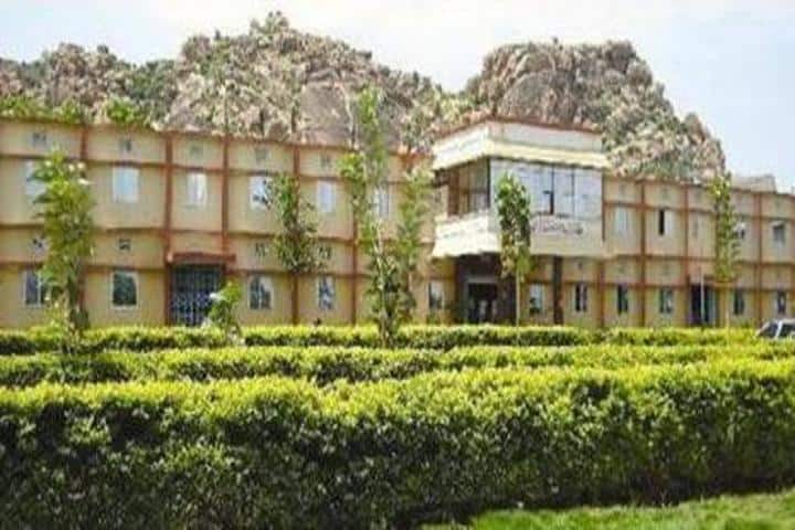 Kalmathada Pujya Shri Virupaksha Shivacharya Ayurvedic Medical College and Hospital campus in Raichur, Karnataka, India — photo 1