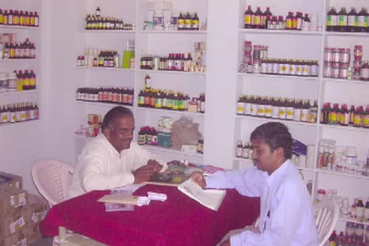 Kalmathada Pujya Shri Virupaksha Shivacharya Ayurvedic Medical College and Hospital campus in Raichur, Karnataka, India — photo 4