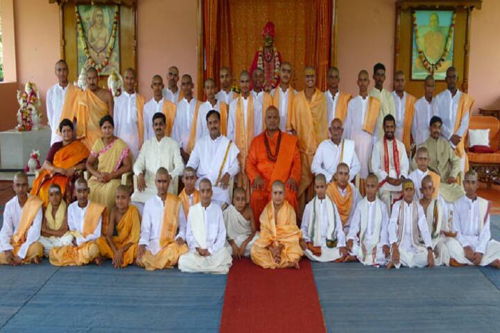 Shree Muktananda Sanskrit Mahavidyalaya campus in Valsad, Gujarat, India — photo 5