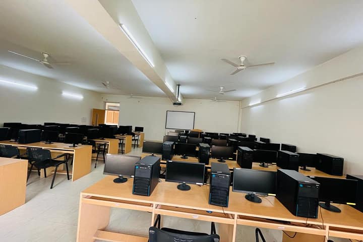 Lotus Institute of Pharmacy campus in Bareilly, Uttar Pradesh, India — photo 2