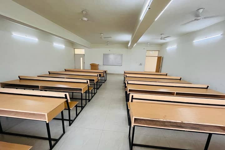 Lotus Institute of Pharmacy campus in Bareilly, Uttar Pradesh, India — photo 3