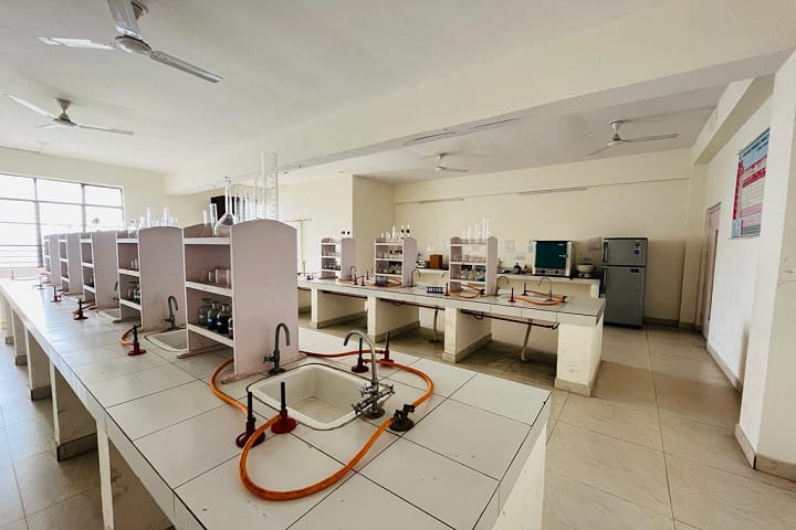 Lotus Institute of Pharmacy campus in Bareilly, Uttar Pradesh, India — photo 5