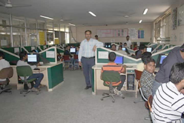 Kalka Institute of Research and Advanced Studies campus in New Delhi, Delhi, India — photo 5