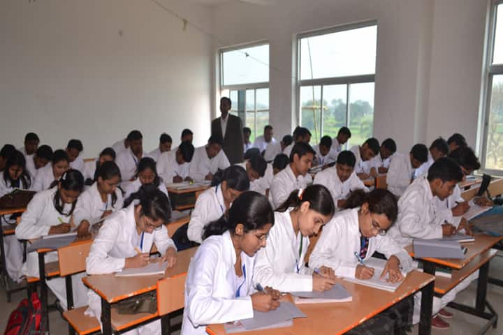 Mission College of Pharmacy campus in Varanasi, Uttar Pradesh, India — photo 2