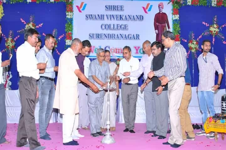 Shree Swami Vivekanand College campus in Surendranagar, Gujarat, India — photo 5