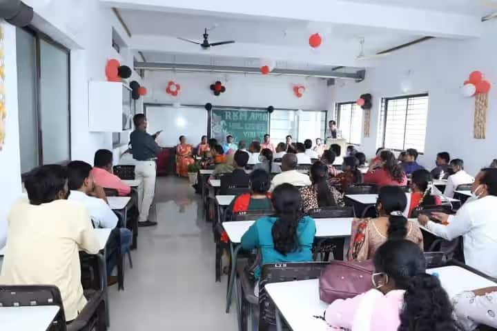 SMVVS Rajeshwari Karpurmath Memorial Ayurvedic Medical College campus in Vijayapura, Karnataka, India — photo 2
