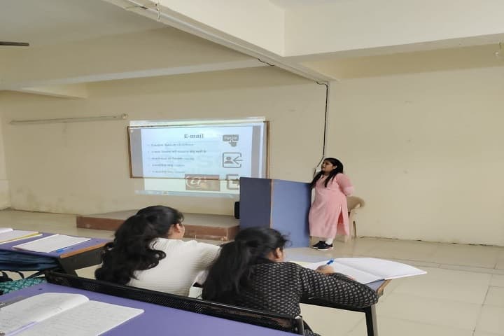 Merchant Ayurvedic Medical College campus in Basna, Gujarat, India — photo 5